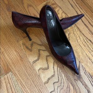 Authentic Gucci Leather Embossed Logo Heels 8.5